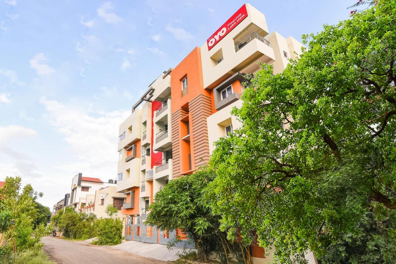 Oyo Flagship Lotus Lakeview Apartments Singānallūr Exterior foto